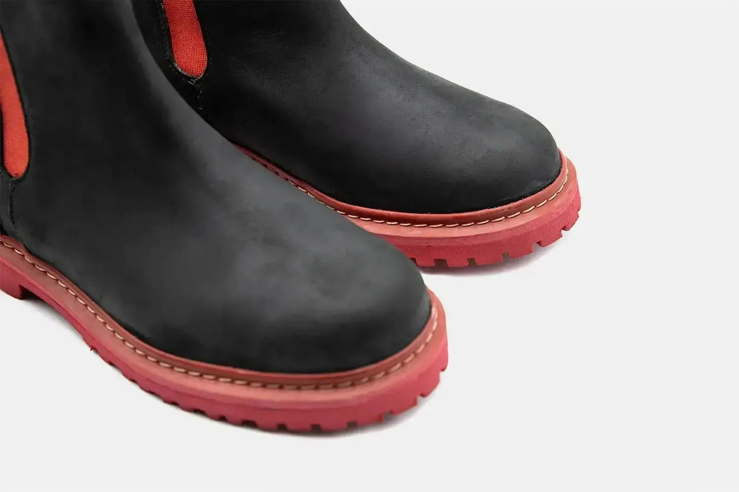 Bota Chelsea - Boa Black/Red